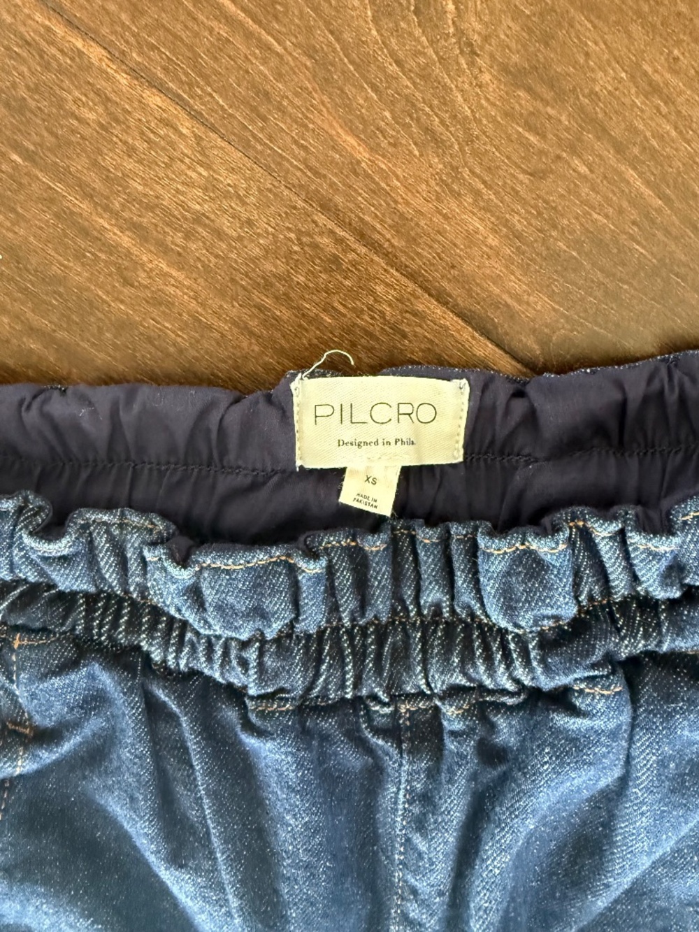 Pilcro barrel pants, Size XS, Vintage Rich Wash - Picture 4 of 4